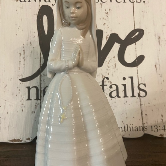 Nao by lladro first communion praying girl - Picture 2 of 5
